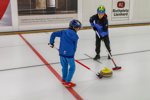 CURLING