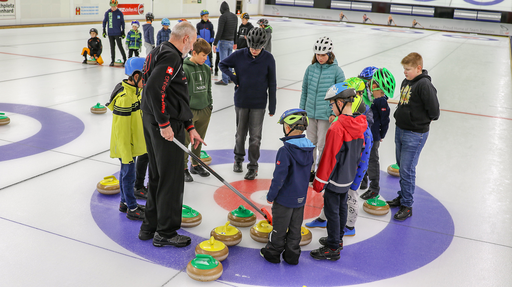 CURLING